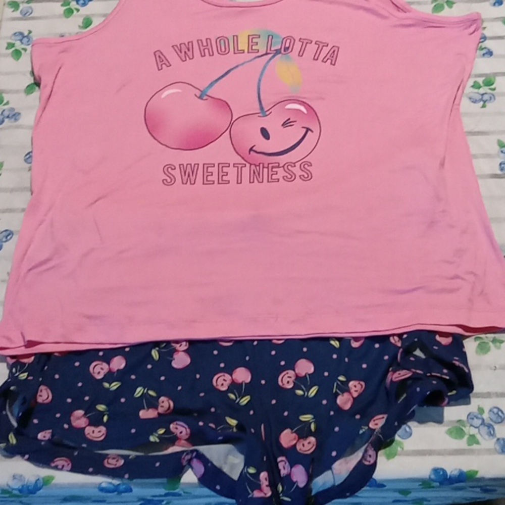 2 piece pajama set brand new with tags